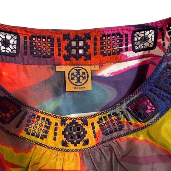 Tory Burch Short Sleeve with Scoop Neck Silk T-Shirt
Size XS - Picture 2 of 4